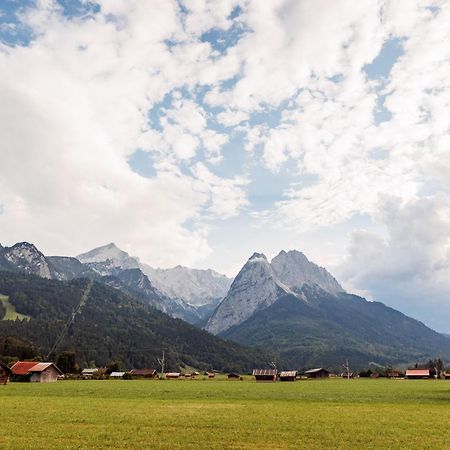 Haus Mit Wunderschoenem Ausblick Und Garten Garmisch-Partenkirchen Exteriör bild