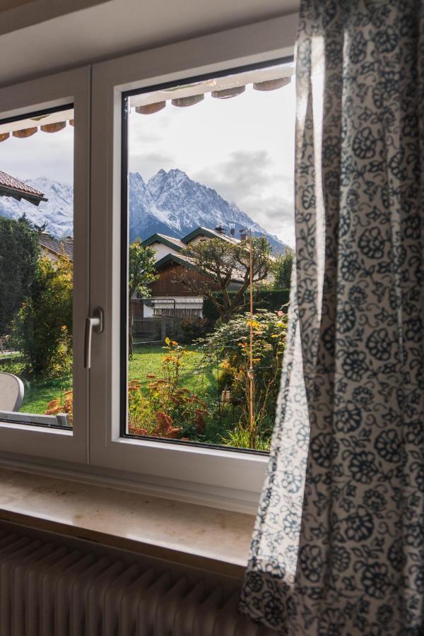 Haus Mit Wunderschoenem Ausblick Und Garten Garmisch-Partenkirchen Exteriör bild