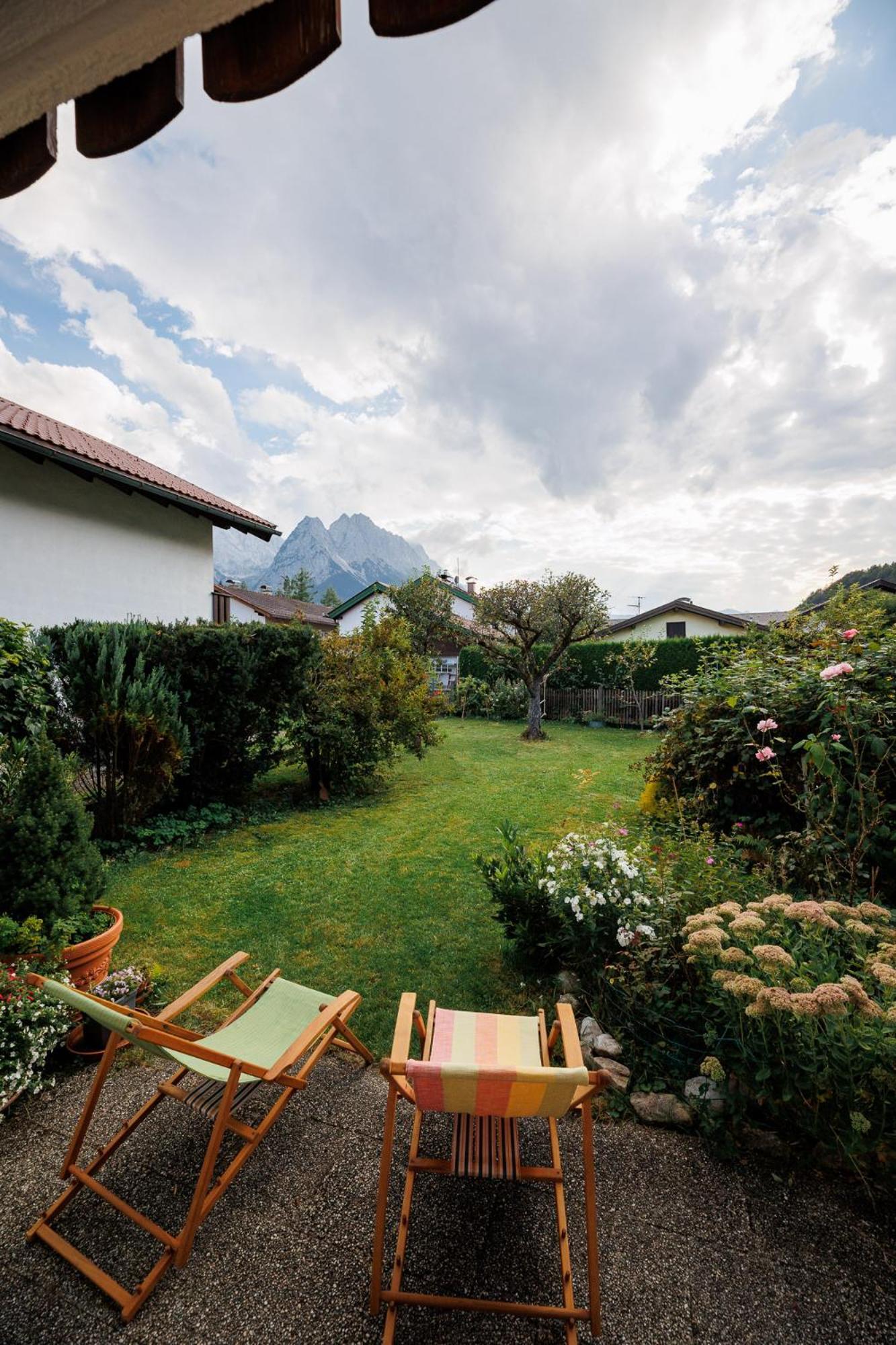 Haus Mit Wunderschoenem Ausblick Und Garten Garmisch-Partenkirchen Exteriör bild
